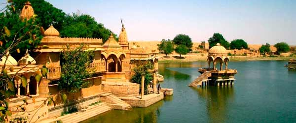 Gadi Sagar Lake, Jaisalmer