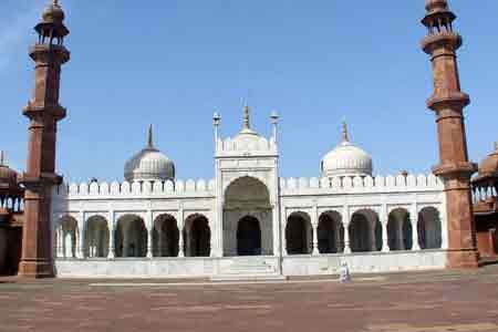 Moti Masjid